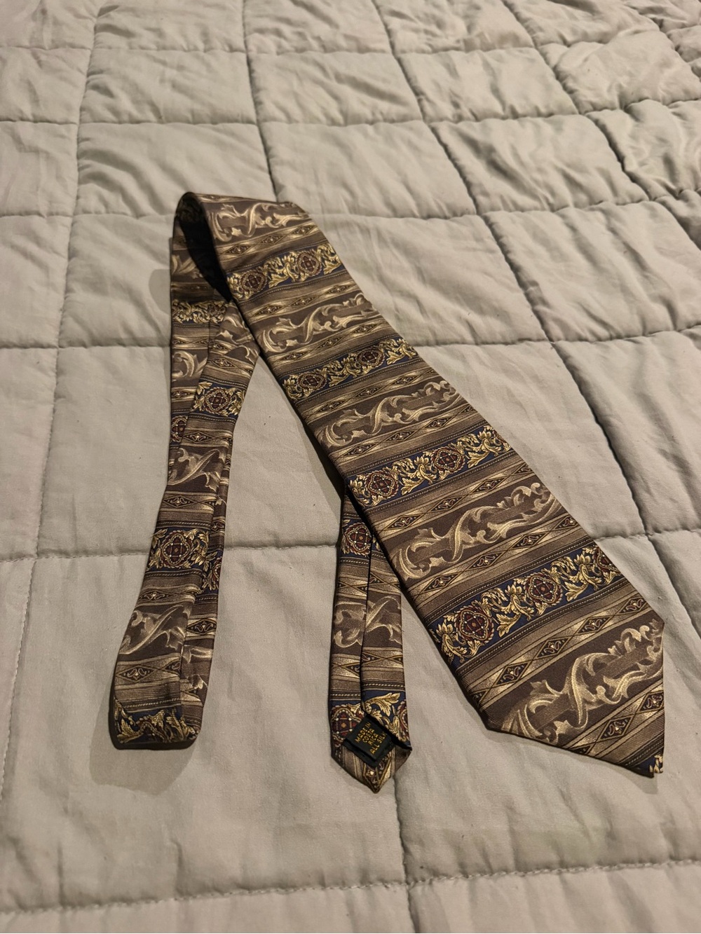 bill blass Brown and Gold Patterned Men's Tie